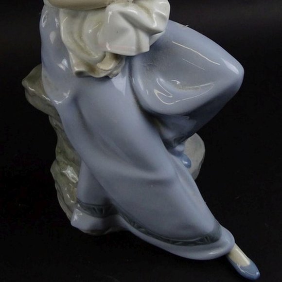 My Little Girl and a Mother Figurine - Picture 3 of 3